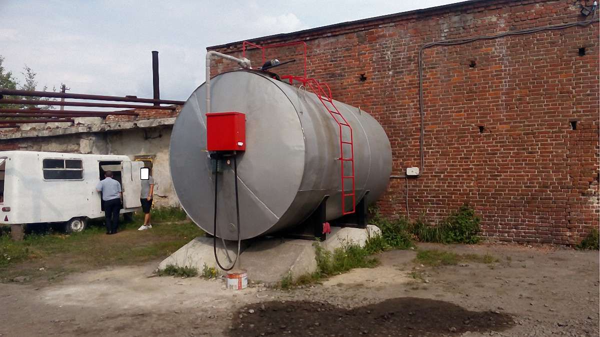 На підпільній АЗС на Львівщині виявили 25 тис. л дизельного пального