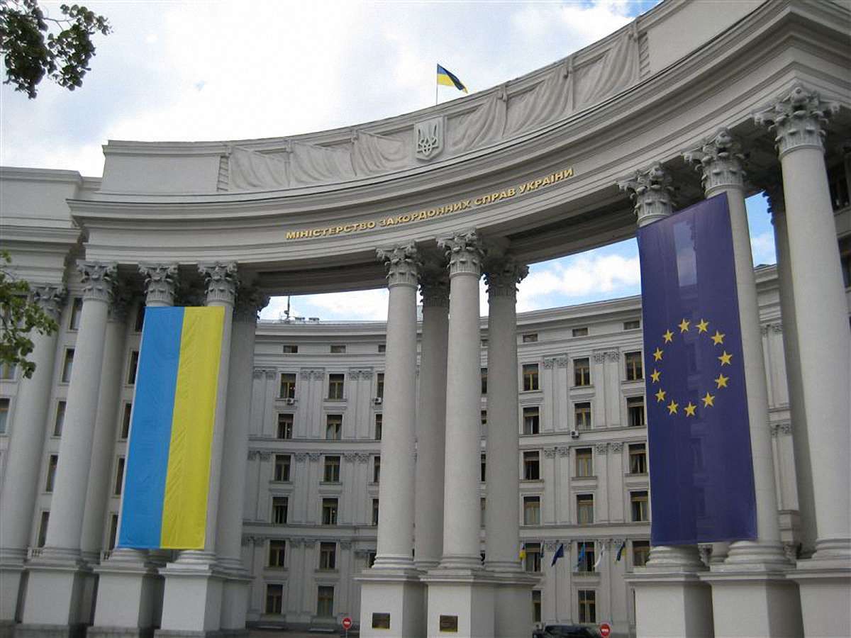Україна направила ноту протесту Росії через приєднання Криму до Південного федерального округу
