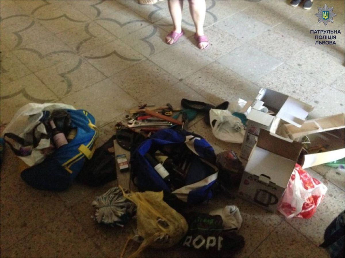 Патрульні затримали грабіжника у львівському гуртожитку