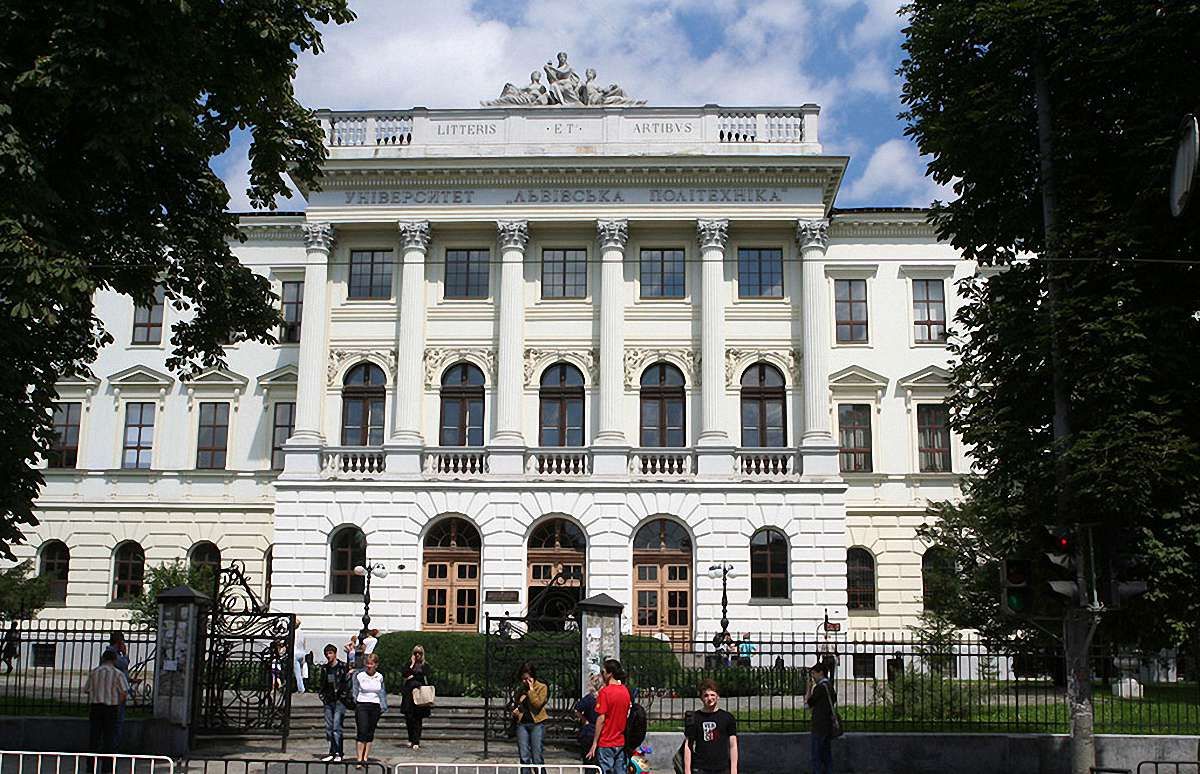 Львівська політехніка отримала від Міносвіти майже 500 додаткових бюджетних місць