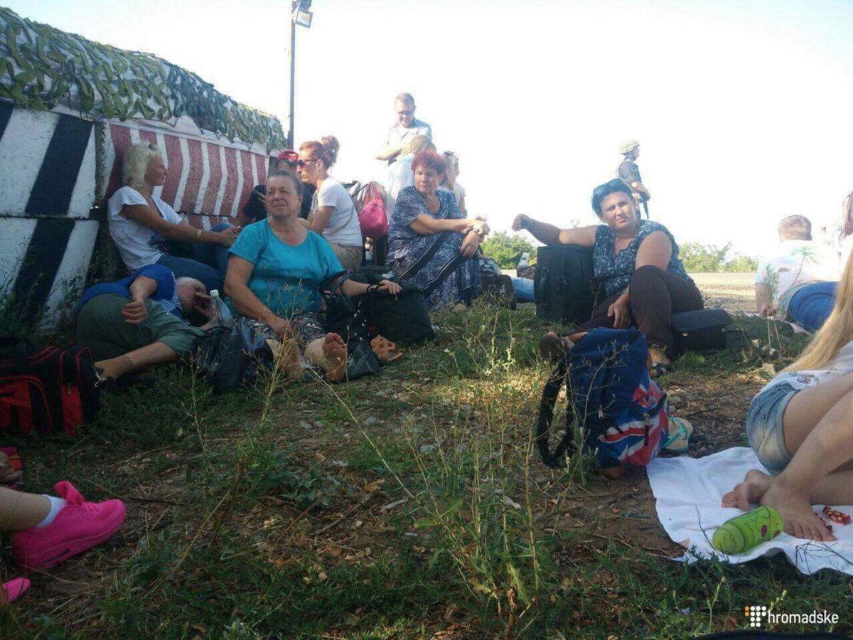 На двох КПП Росія відновила пропуск лише в напрямку окупованого Криму, - ДПСУ