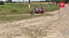 Хлопець із ДЦП в суботу вирушає у велоподорож зі Львова до Лісабона