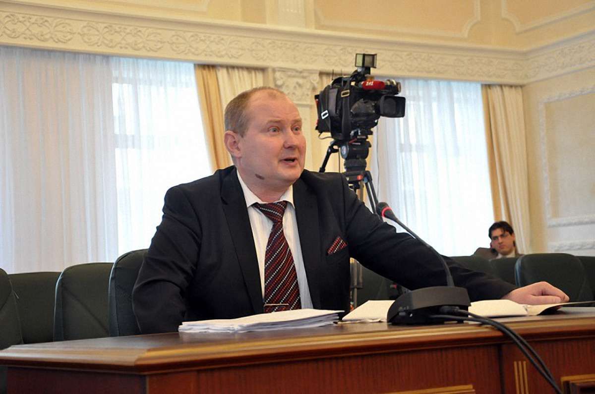 Викритий на хабарі суддя Микола Чаус пішов у відпустку