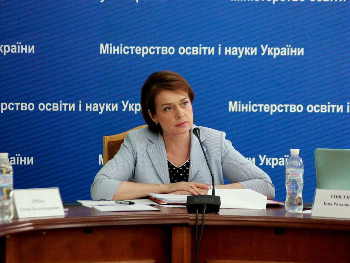 З вересня учні 10-11 класів вивчатимуть історію України за новими програмами
