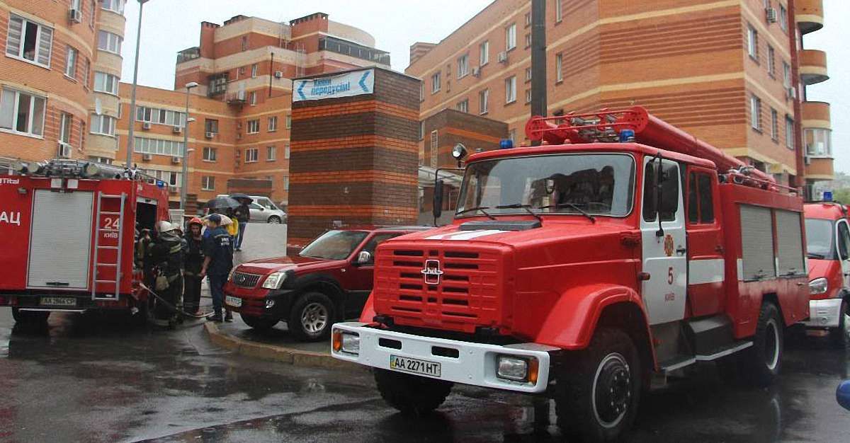 У Києві стався вибух у підземному паркінгу