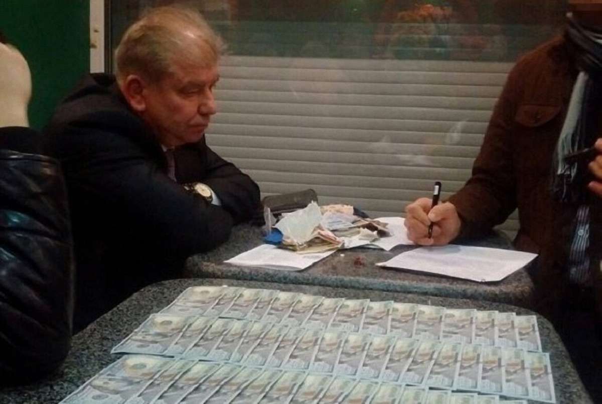 Затриманого на хабарі суддю Вищого господарського суду відсторонили від посади