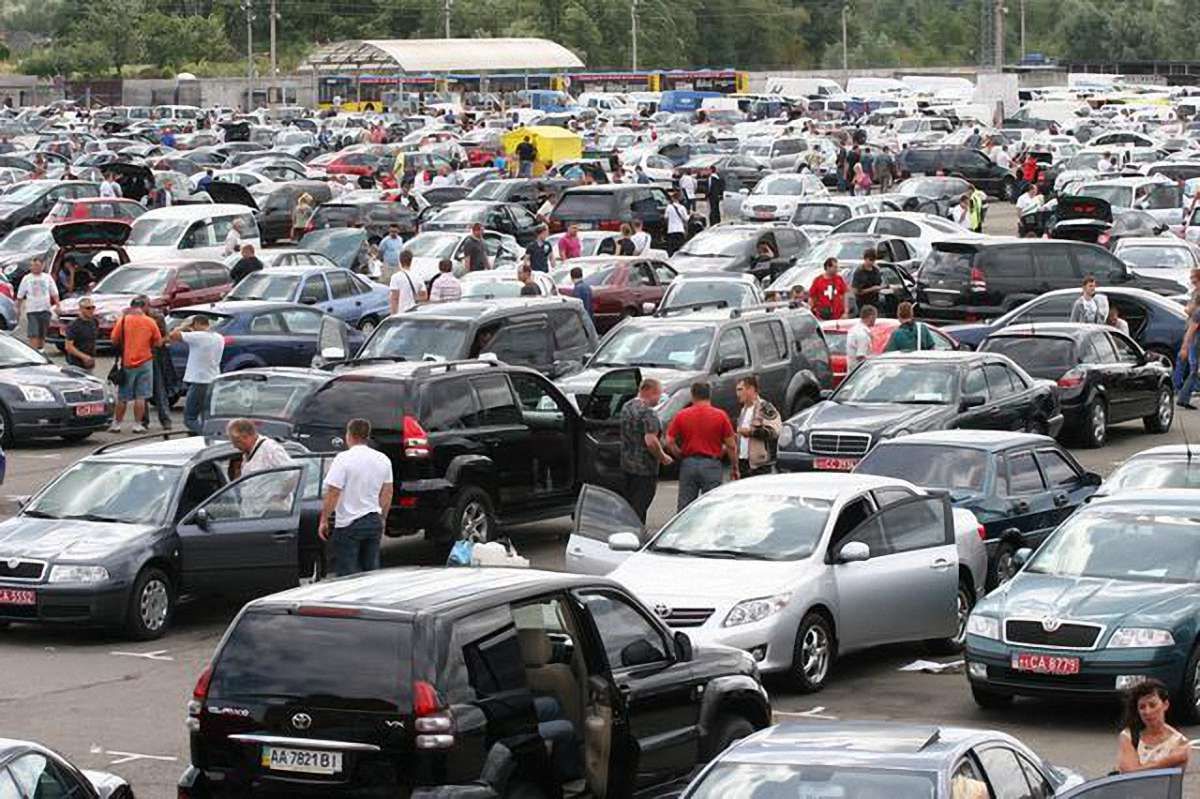 Від 1 серпня в  Україну завезли 600 автомобілів за зниженими акцизами