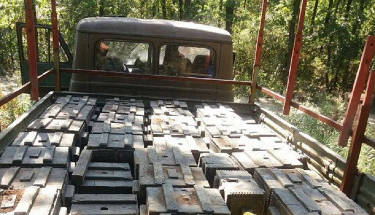 СБУ виявила схованку з 75 ящиками тротилу  поблизу Мар’їнки на Донеччині