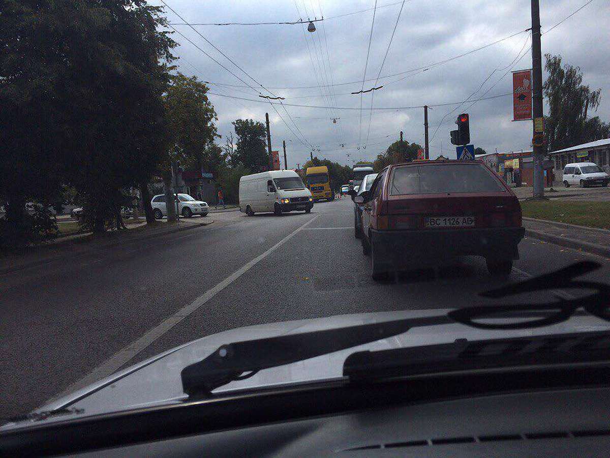 На вул. Зеленій вантажівка збила 78-річного пенсіонера