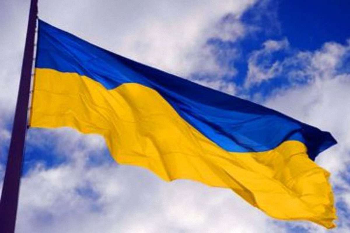 У День прапора у Львові вшанують могили новітніх Героїв