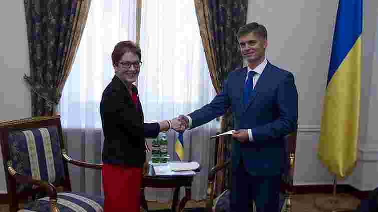 Новий посол США в Україні прибула до Києва