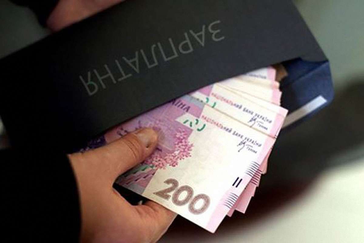 Тіньові зарплати своїм працівникам виплачують більше 60% перевірених ДФС підприємців