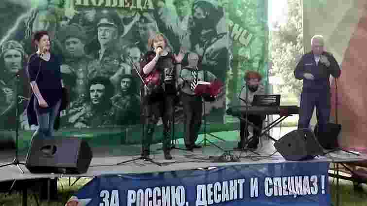 У Росії на пропагандистському концерті про дружбу з Україною завалилася сцена