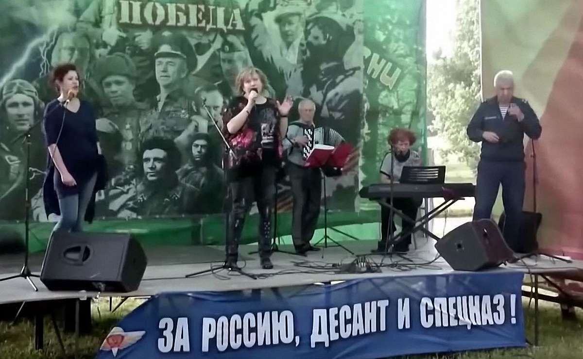 У Росії на пропагандистському концерті про дружбу з Україною завалилася сцена