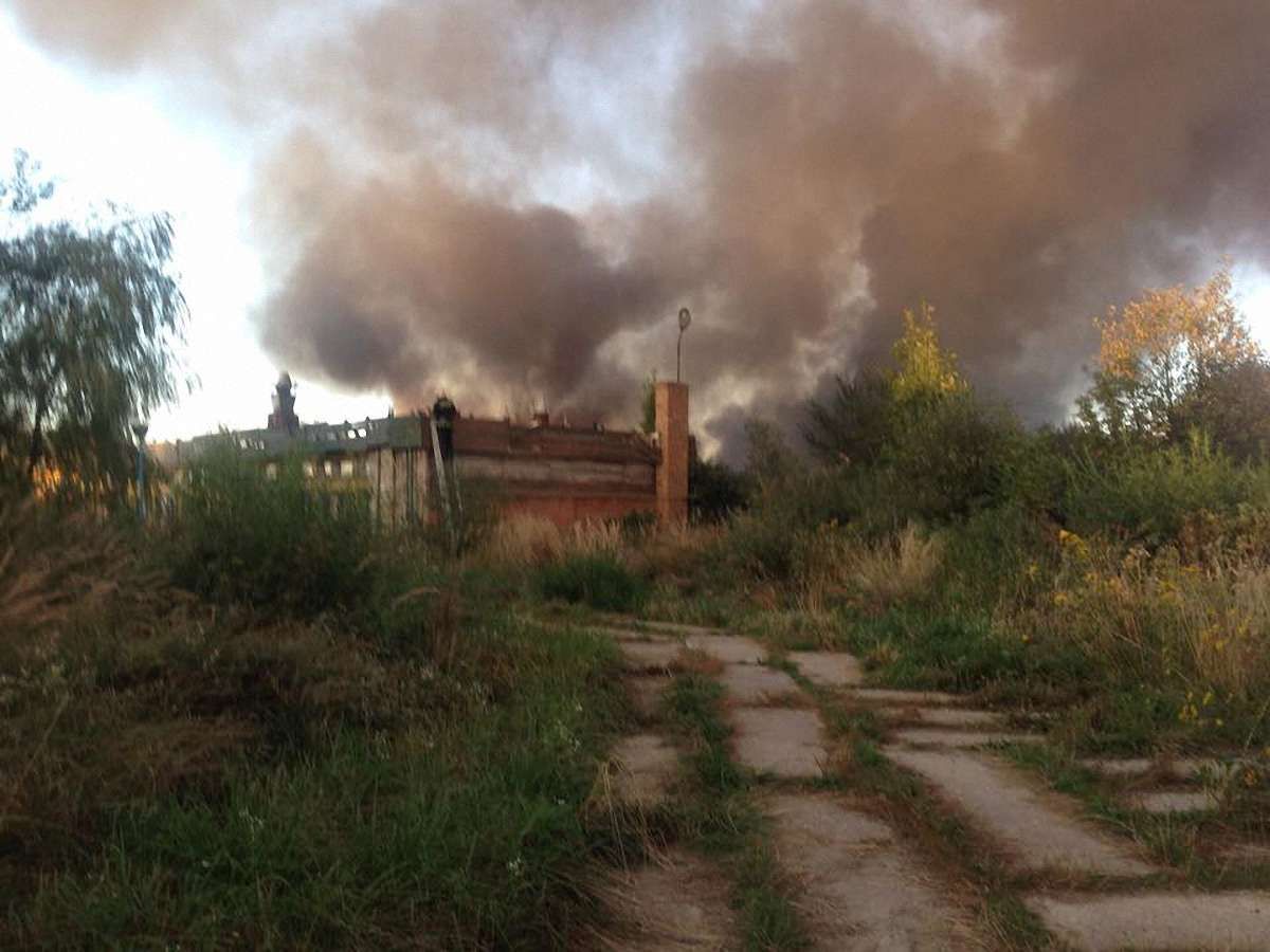 У Пасіках-Зубрицьких під Львовом горить старий мотель