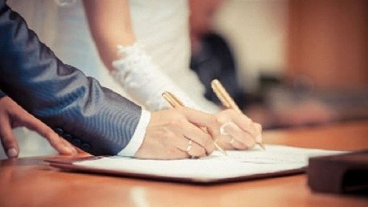 Відсьогодні в Шевченківському гаю діє експрес-реєстрація шлюбу
