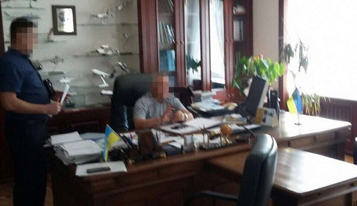 Ректора Національного авіаційного університету затримали на хабарі