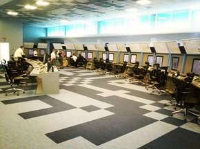 Журналістам показали новий львівський центр керування повітряним рухом