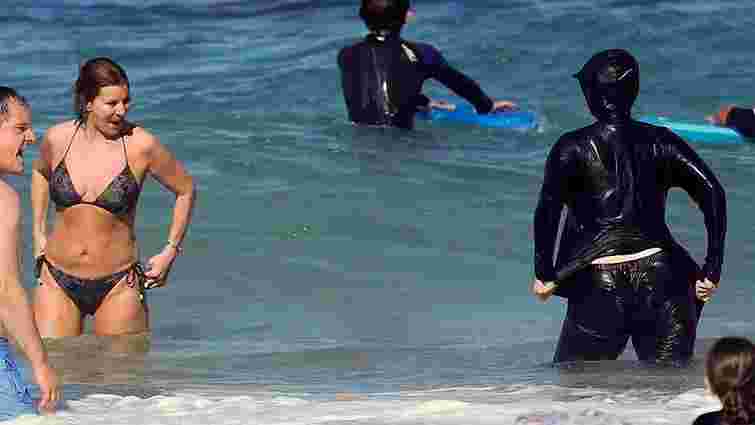 Cуд Франції призупинив дію заборони на мусульманські купальники буркіні