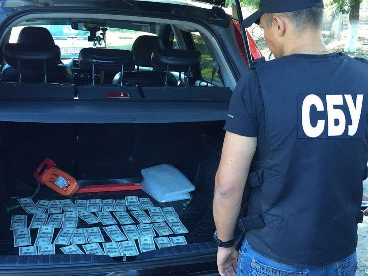 На Вінниччині на хабарі затримали голову райдержадміністрації