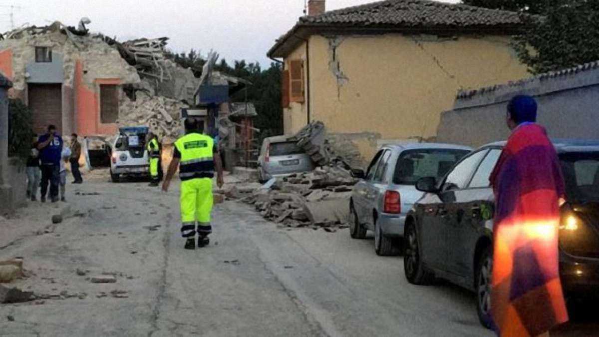 Внаслідок землетрусу в Італії загинуло щонайменше 16 іноземців