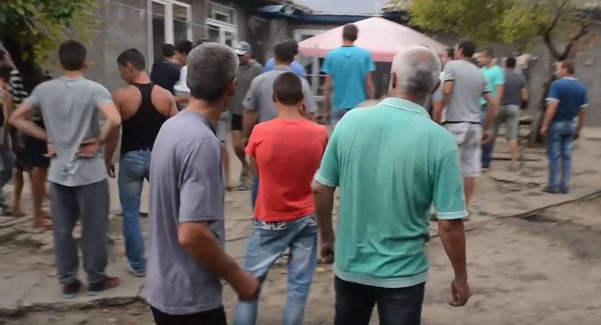 Громада Лощинівки Одеської області висунула вимогу виселити ромів із села