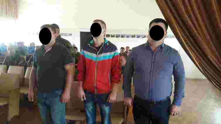 На Донеччині за розпусту звільнили трьох міліціонерів і їхнього керівника
