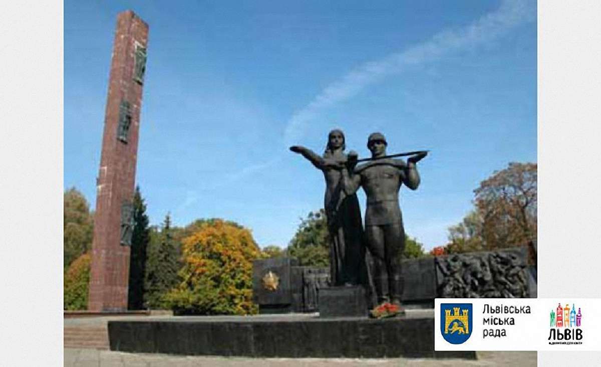 У Львові поблизу двох радянських пам’ятників встановили відеокамери