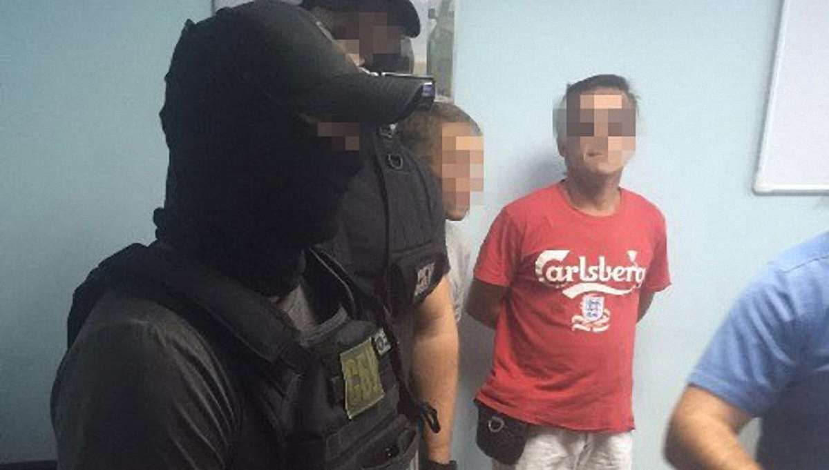 На Київщині СБУ затримала на хабарі трьох прокурорів
