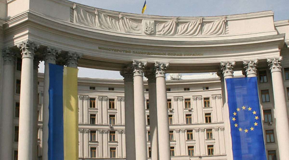 Київ звинуватив Москву у спланованому нападі на українське посольство в РФ