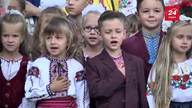 У львівських школах відлунали перші дзвоники
