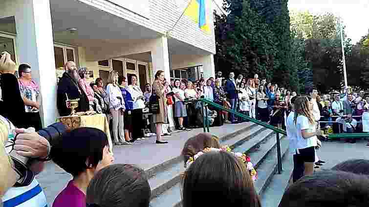 Чиновниця львівської мерії вибачилась за виступ російською перед школярами