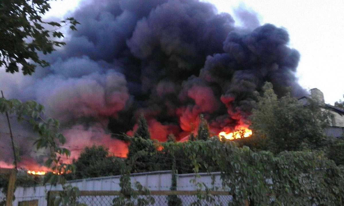 У Львові згоріла будівля колишньої військової частини