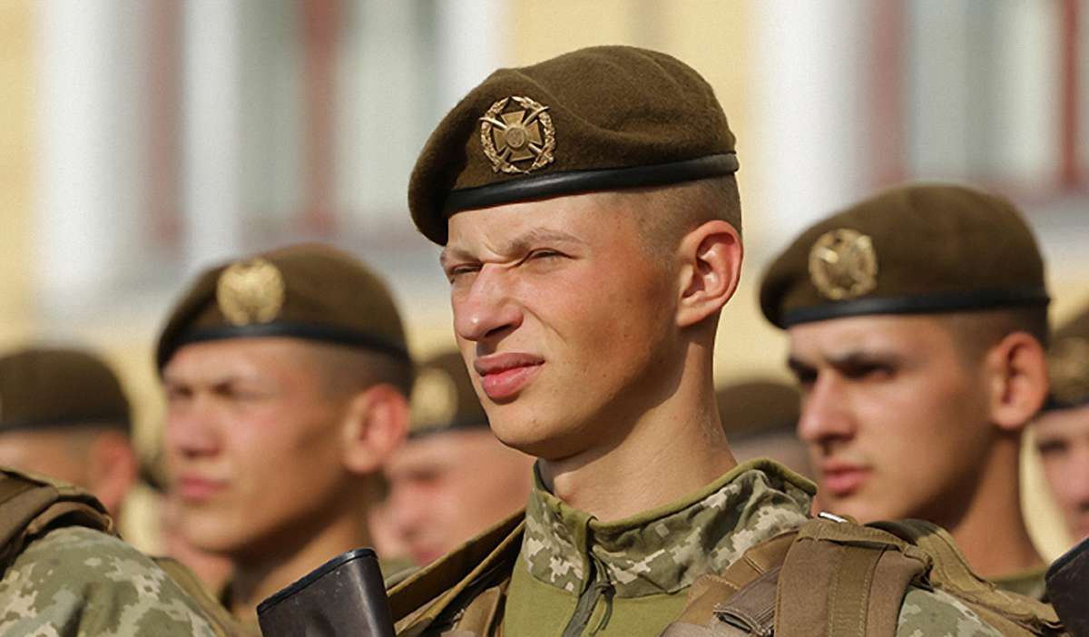 Першокурсники військової академії у Львові склали присягу на вірність Україні