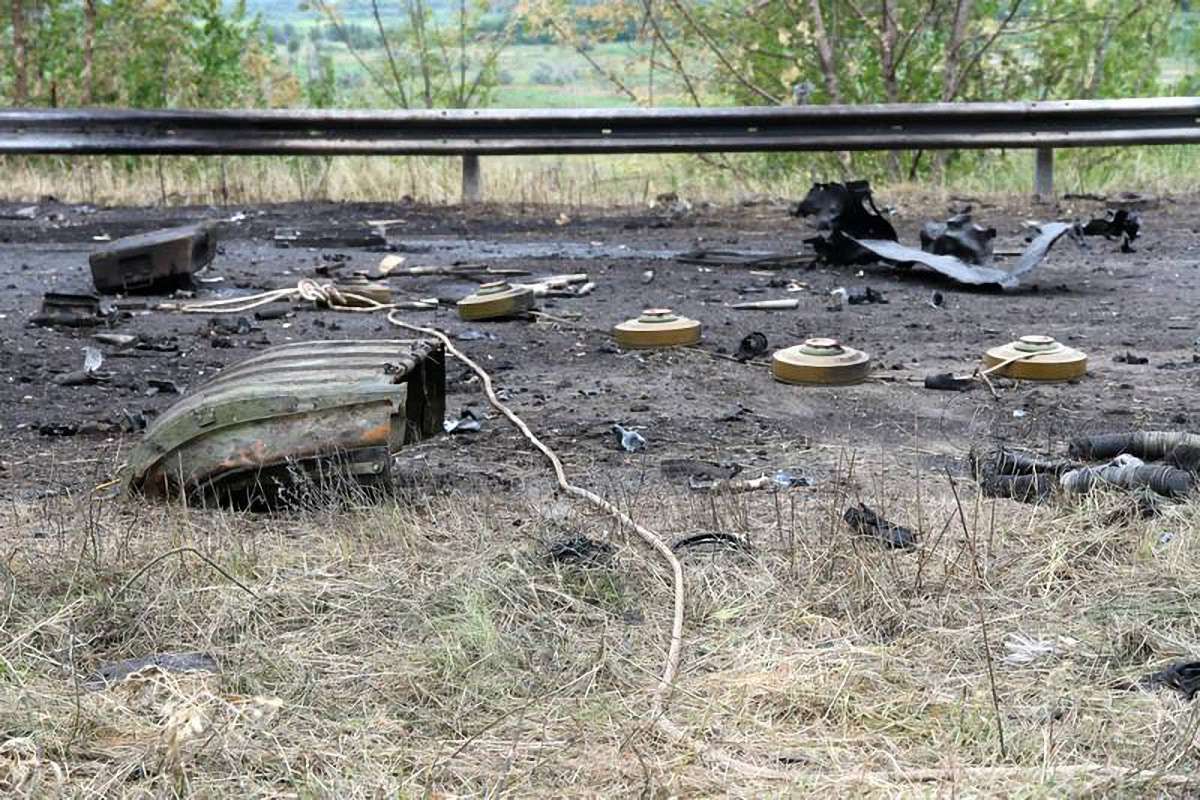Бойовики використовують режим припинення вогню для мінування територій Донбасу, - розвідка