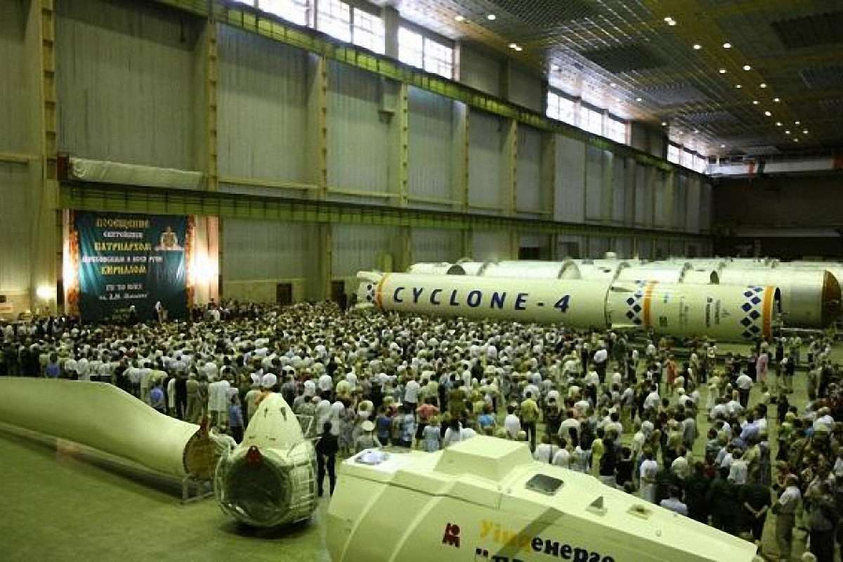 У Дніпрі працівник заводу під час затримання за крадіжку поранив двох нацгвардійців