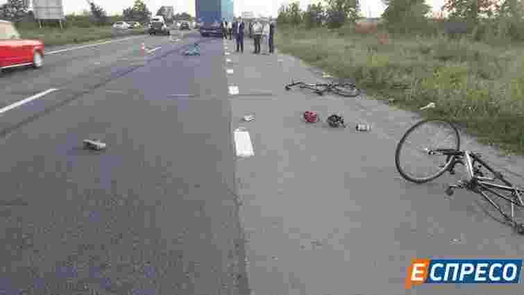 Суд арештував водія вантажівки, який збив групу велосипедистів на Київщині