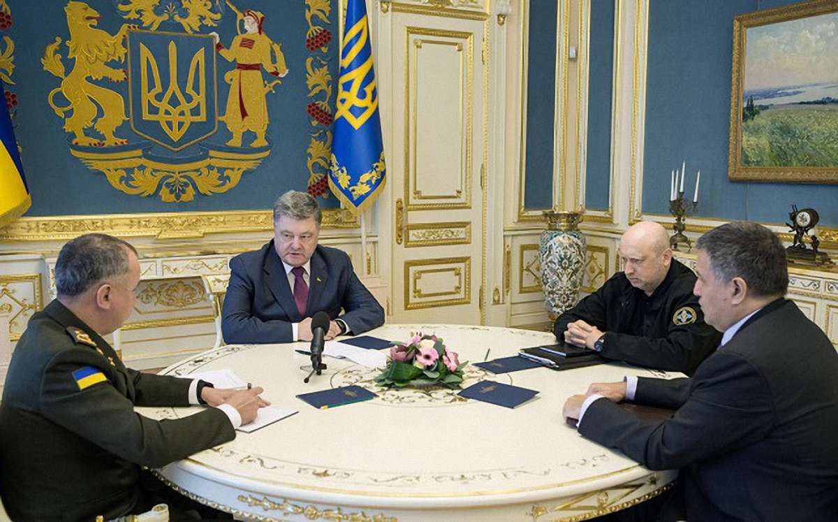 Порошенко доручив Луценку взяти розслідування нападу на «Інтер» під особистий контроль