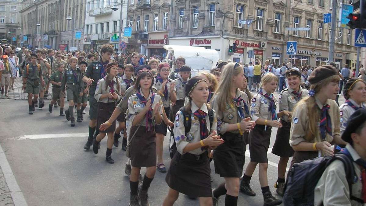 «Пласт» закликав підлітків бойкотувати російські онлайн-сервіси