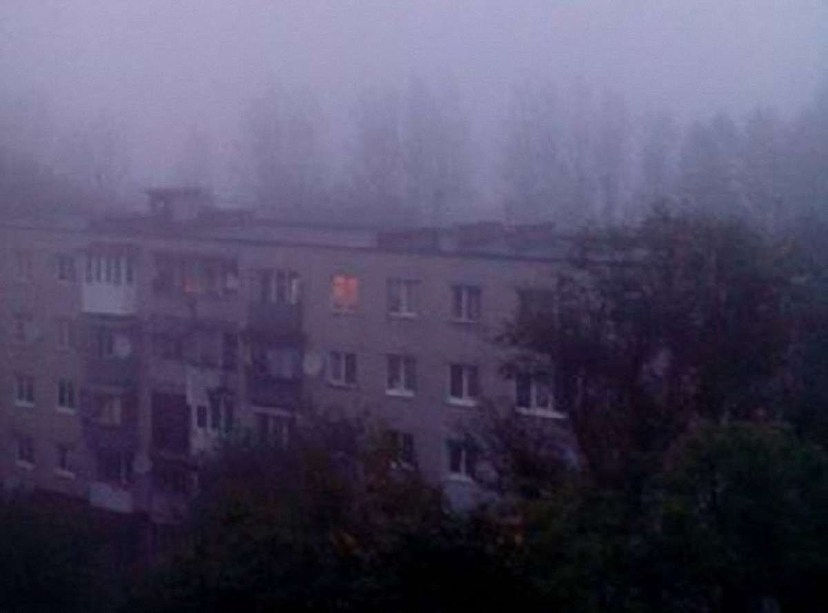 Львівські надзвичайники шукають причину задимлення у місті