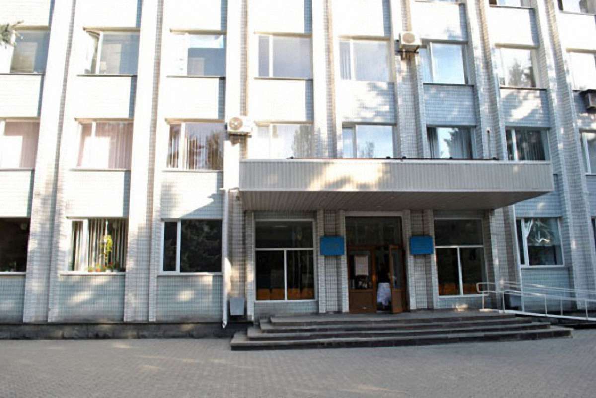 У Волновасі біля будівлі міської ради підірвали гранату