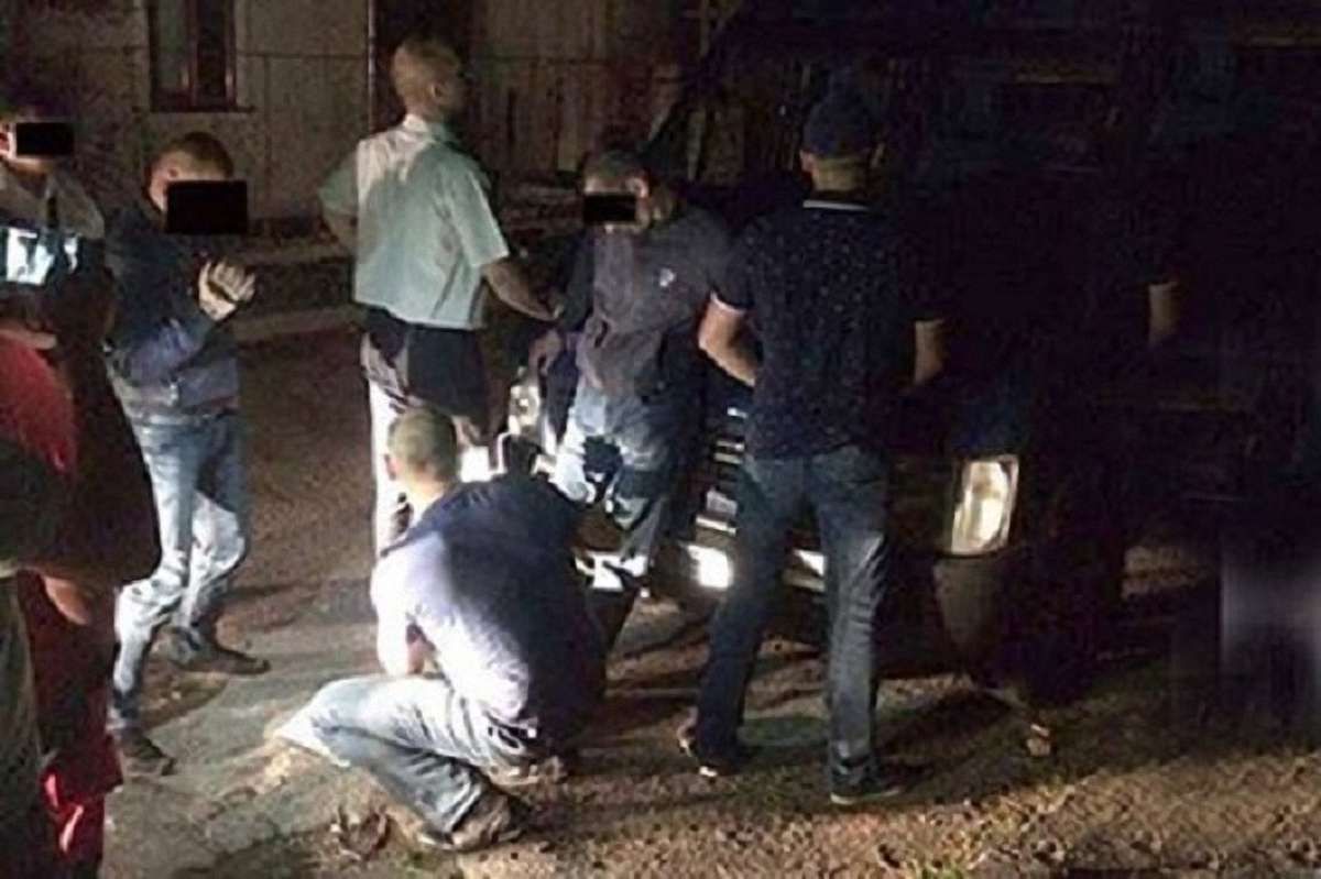 Поліцейського з Львівщини, в якого знайшли наркотики, відсторонили від посади