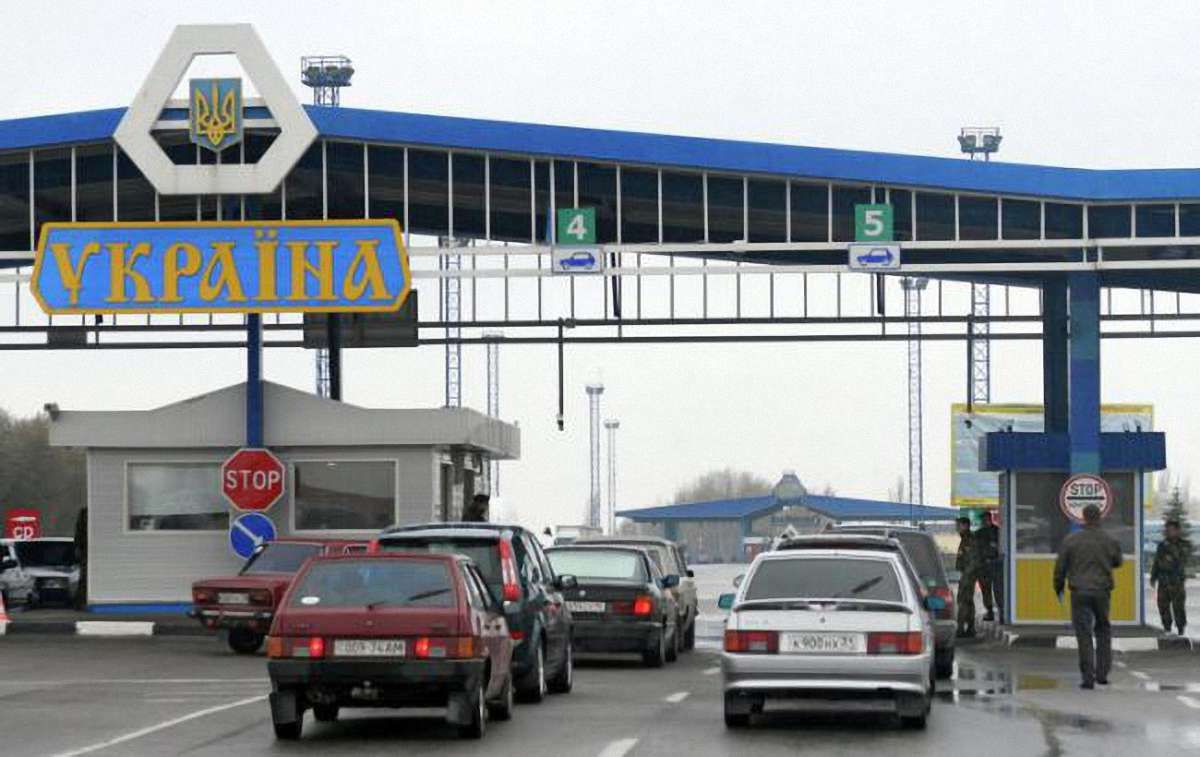 Суд арештував головного митника митного посту «Ягодин» і його заступника