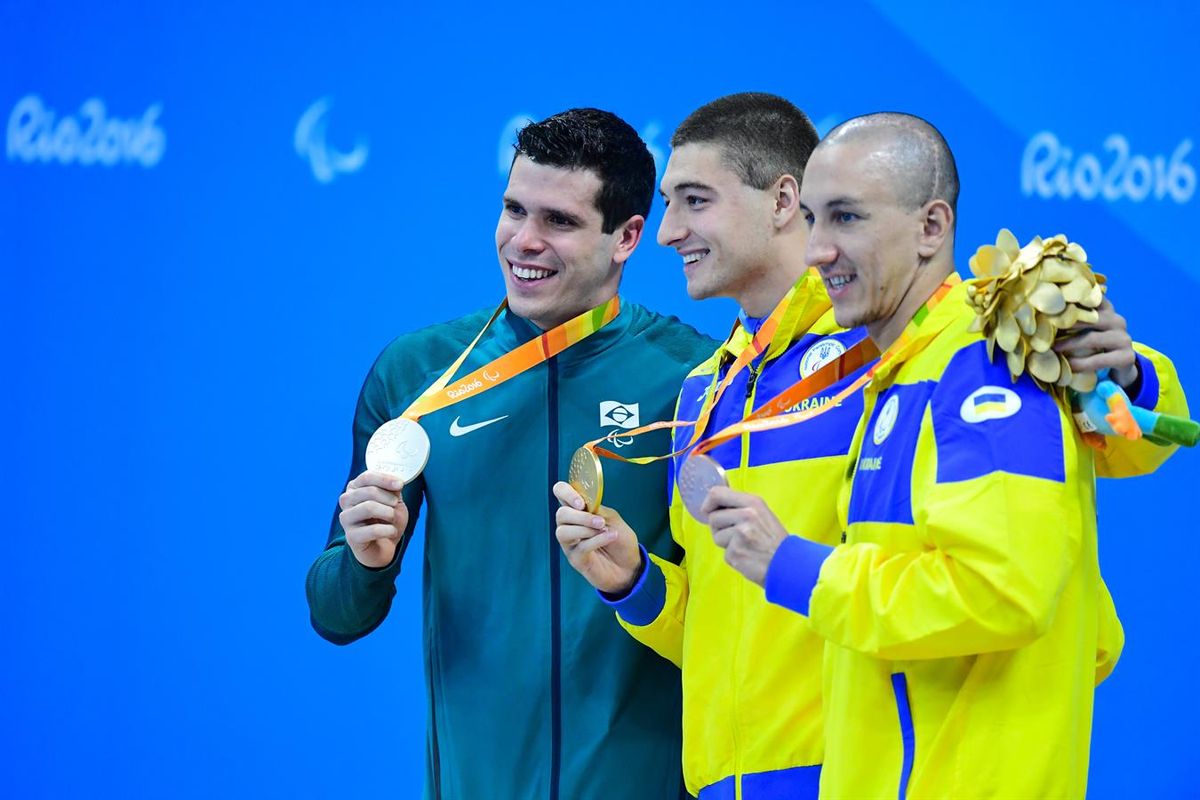 Українські плавці завоювали на Паралімпіаді три золота за один день змагань