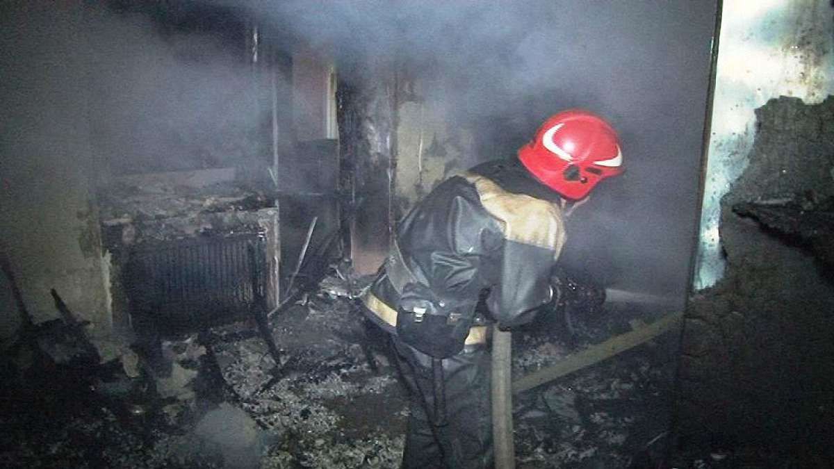 У Винниках горів чотириповерховий житловий будинок