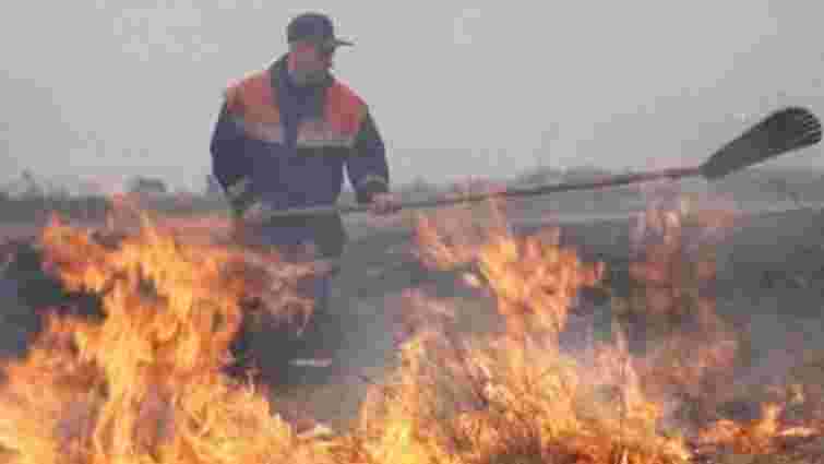 На Яворівщині селяни перешкоджали пожежникам гасити пожежу