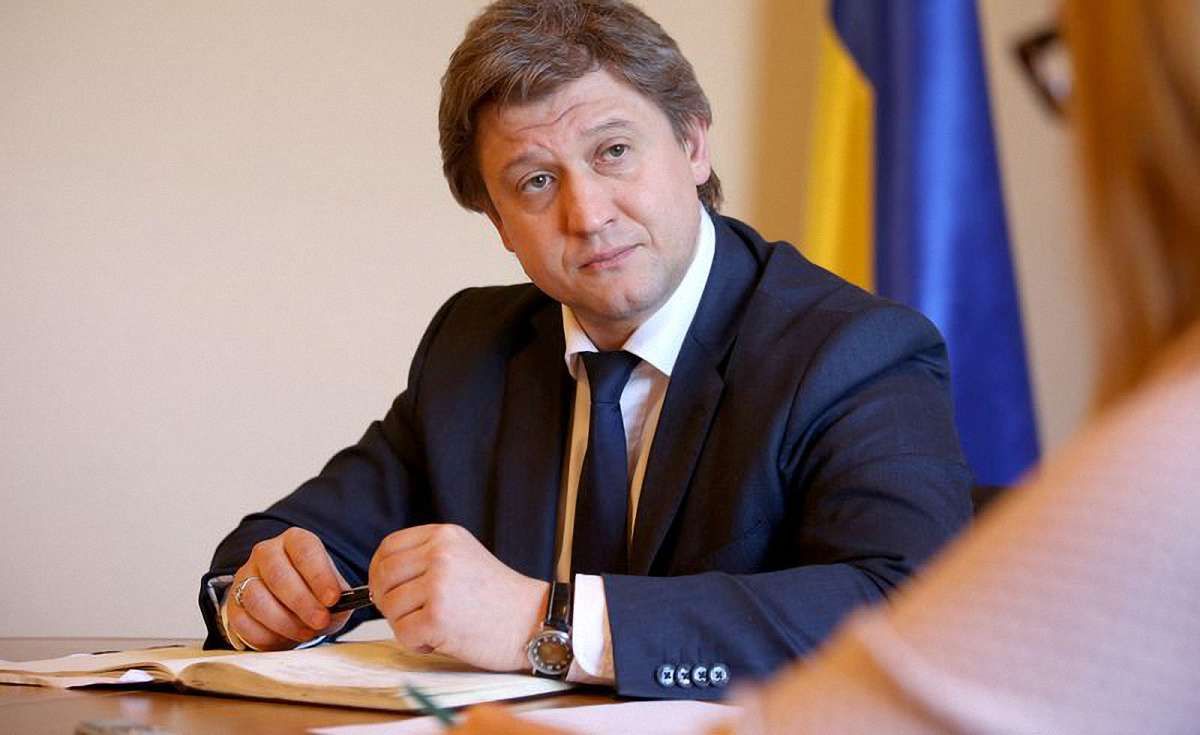 Україні доведеться скоротити бюджетні витрати, - Данилюк