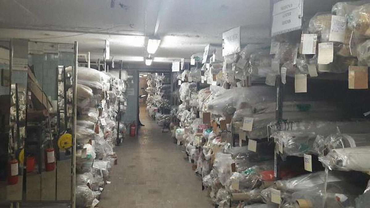 Податківці в Києві вилучили незаконно ввезеного в країну одягу на ₴254 млн
