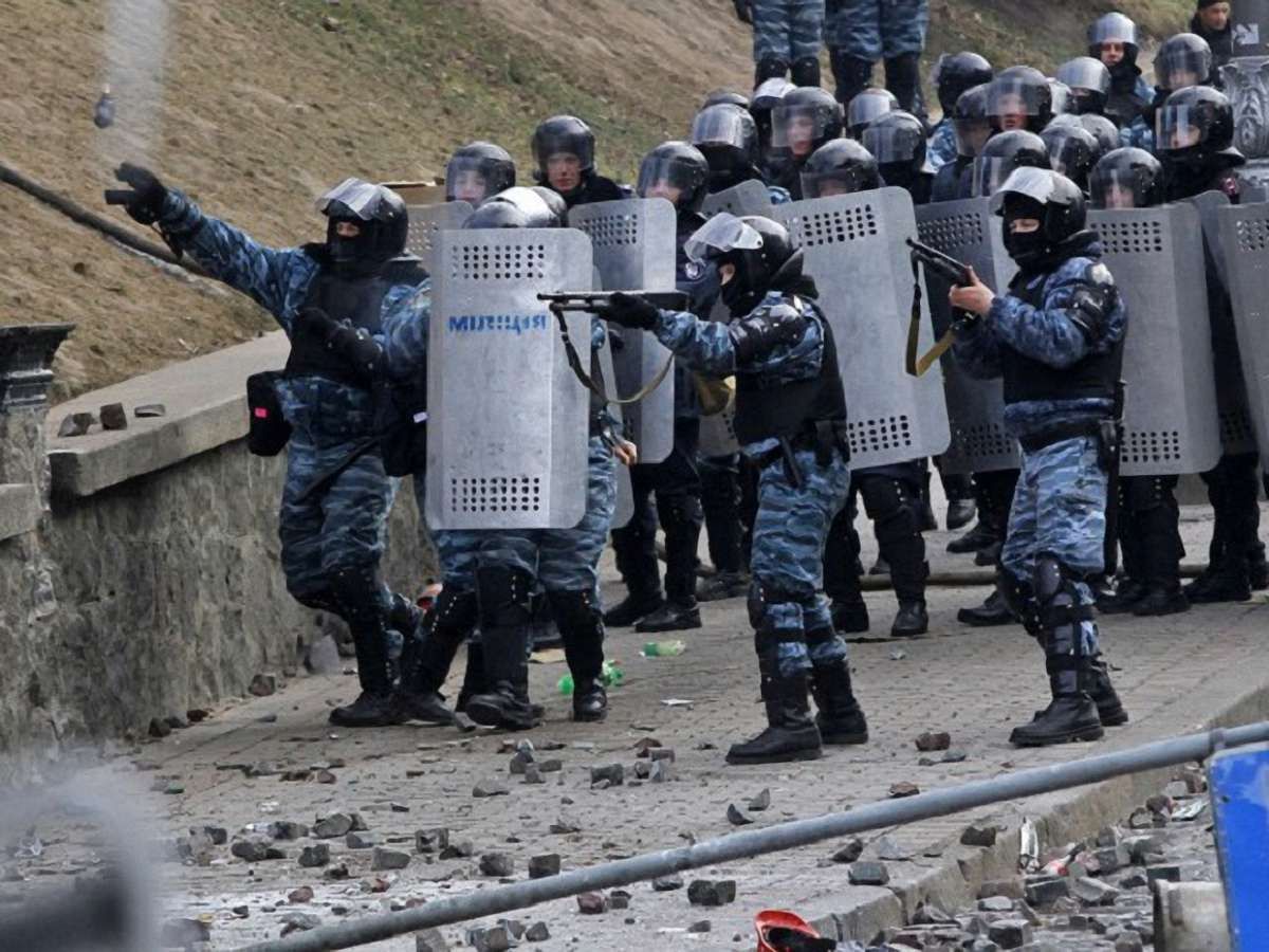 Держобвинувачення показало у суді нове відео у справі розстрілу активістів Майдану
