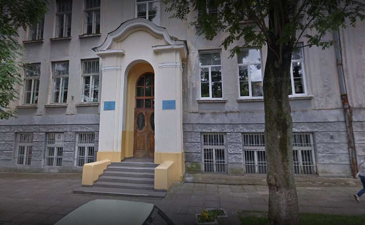 У львівській гімназії вкрали дев'ять ноутбуків